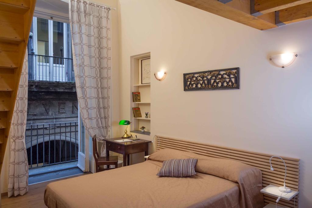 La Cattedrale Bed & Breakfast Napels Kamer foto